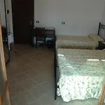 Pensión La Sosta 3*